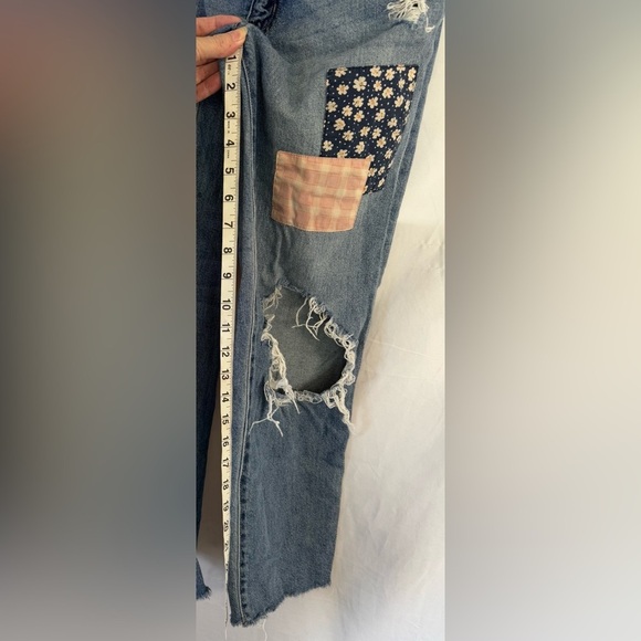SO Goods Patchwork Distressed Hi-Rise Straight Leg Jeans Size 9/29 - Picture 4 of 6